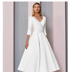 A-Line Mother of the Bride Dress Vintage Plus Size Elegant V Neck Tea Length